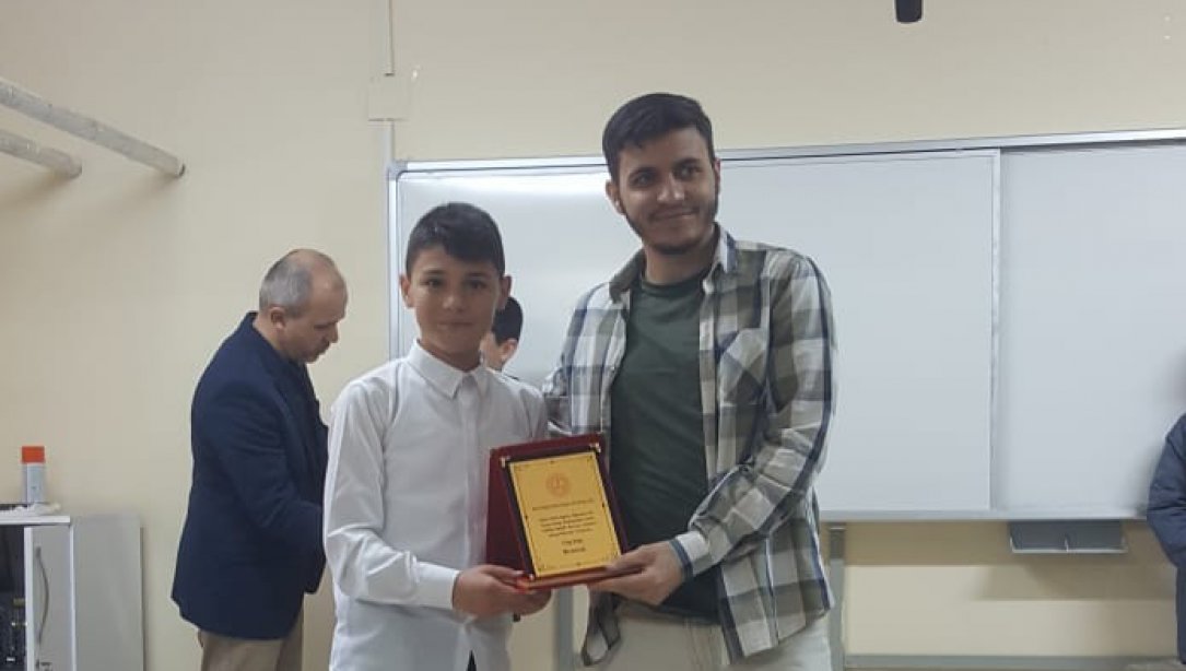 Kur'an-ı Kerim'i Güzel Okuma Yarışmasında El Cezeri İmam Hatip Ortaokulunun Büyük Başarısı